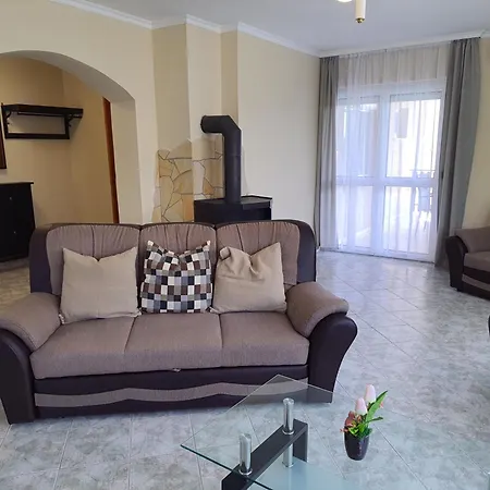Terra Apartment *